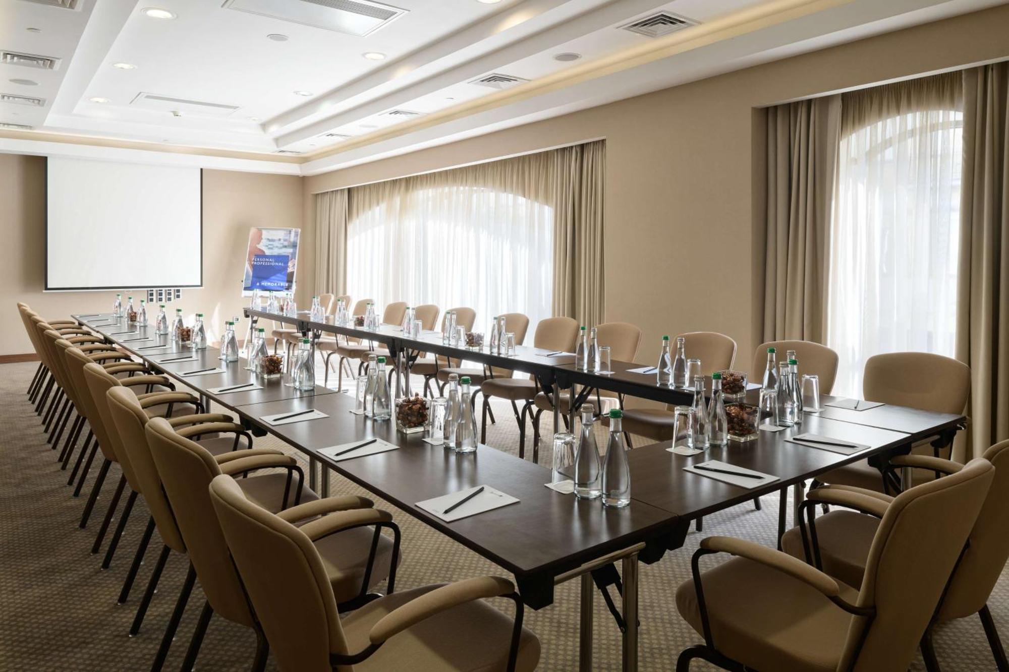 Radisson Blu Hotel, Kyiv Podil City Centre Exteriör bild