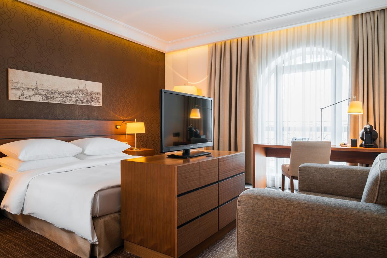 Radisson Blu Hotel, Kyiv Podil City Centre Exteriör bild