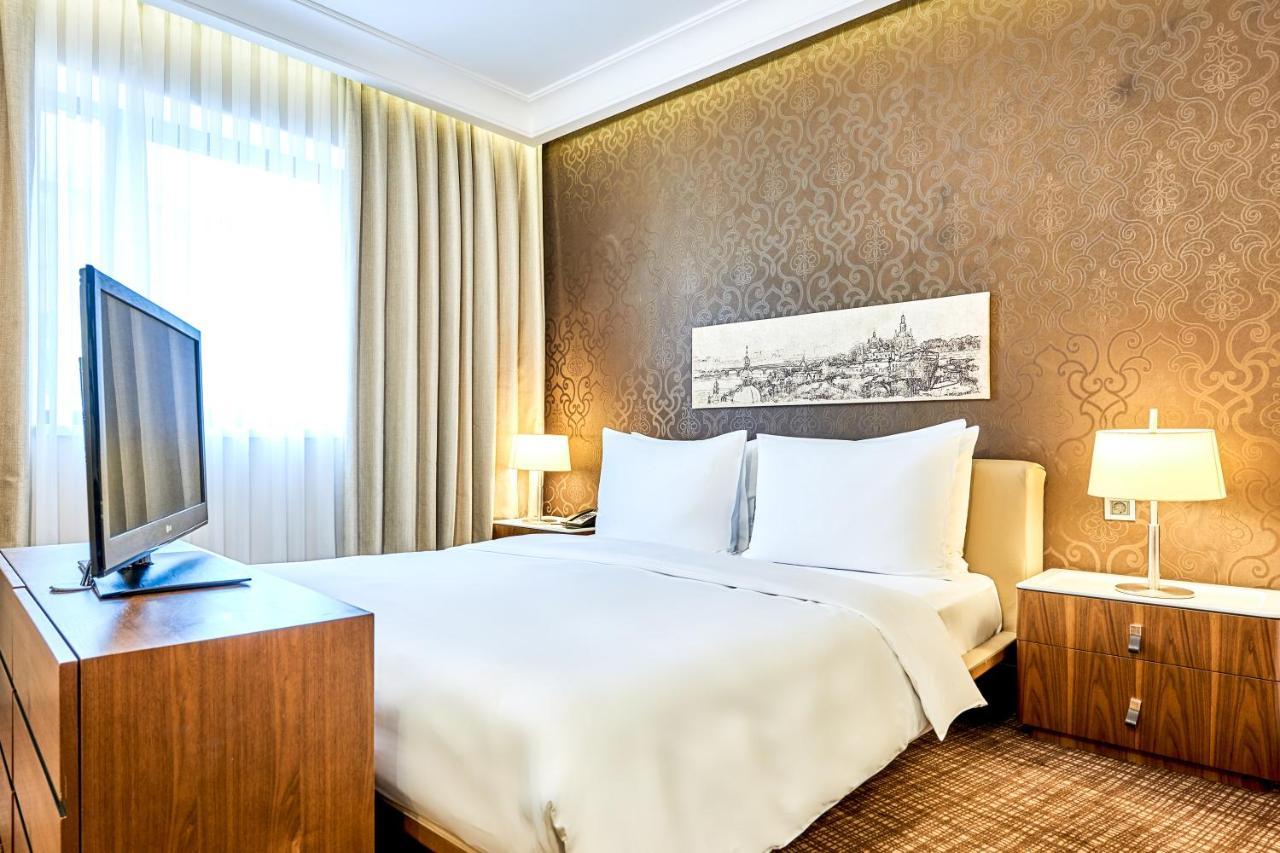 Radisson Blu Hotel, Kyiv Podil City Centre Exteriör bild